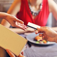 Picture,Showing,People,Paying,In,Restaurant,By,Credit,Card,Reader